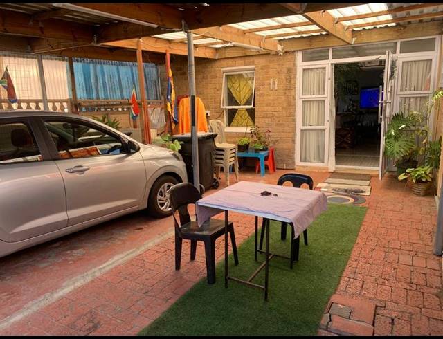 3 BEDROOM HOUSE FOR SALE IN WESTRIDGE